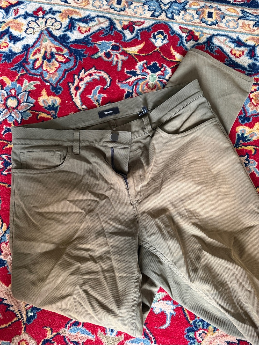 Theory Men’s Olive Chino Pants
